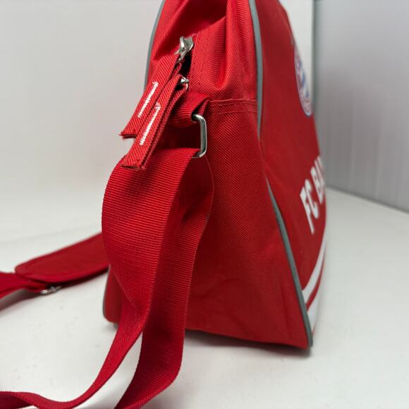 FC Bayern Flap top Messenger Bag Football Club Sport Soccer Red - Picture 3 of 8